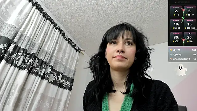 Camcrush   online show from December 4, 2024, 11:13 pm