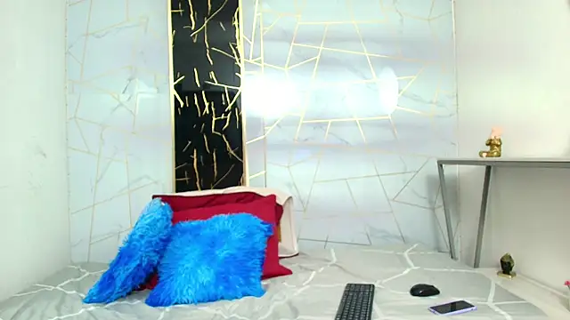 Snapshot of Celestial_Queen_ chatting on April 28, 2026, 12:32 pm Celestial Queen online show from April 28, 2026, 12:32 pm