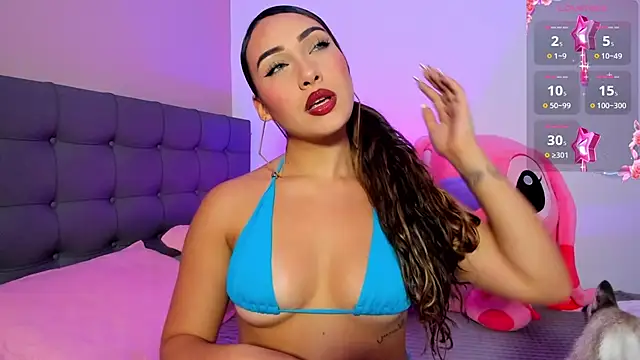 charlotte james0 online show from October 3, 2025, 2:41 am