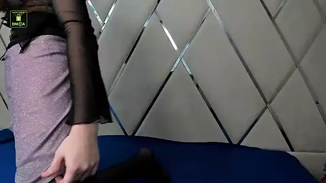 YukoFanee online show from December 12, 2024, 3:16 pm