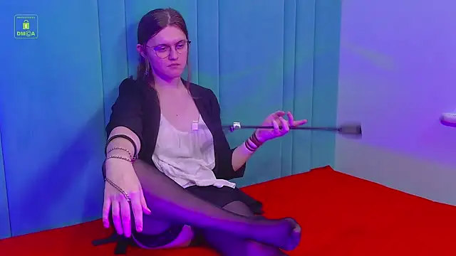 YukoFanee online show from January 3, 2025, 3:33 pm