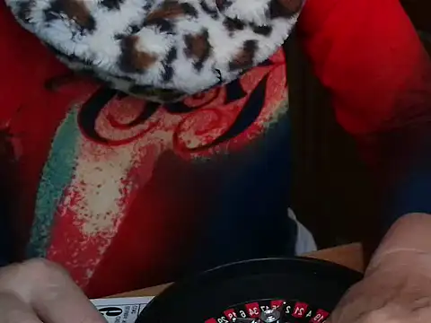 VeneRed online show from October 7, 2025, 6:21 am