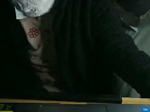 VeneRed online show from April 1, 2026, 5:43 pm