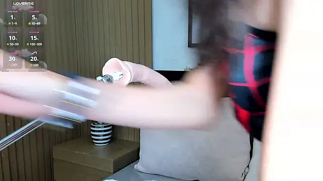 doll bella  online show from April 10, 2026, 7:51 pm