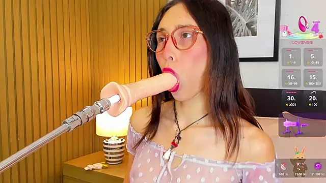 doll bella  online show from April 14, 2026, 7:53 pm