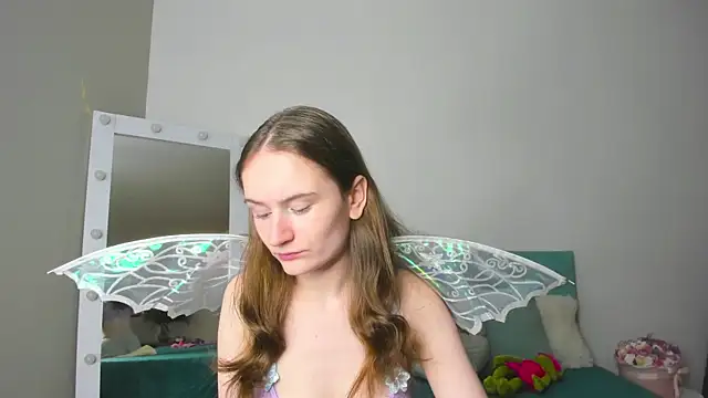 L1ittle kitty  online show from November 12, 2025, 6:36 am