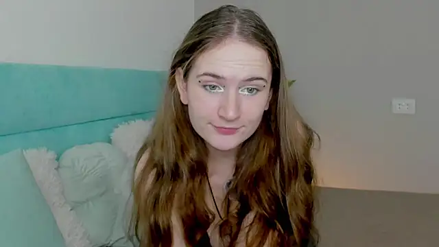 L1ittle kitty  online show from November 26, 2025, 7:09 am