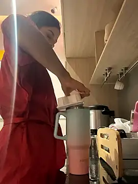 Alisha-Bond online show from December 1, 2024, 11:47 pm