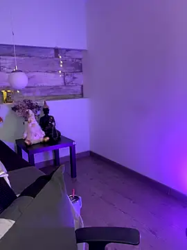 Alisha-Bond online show from December 2, 2024, 3:04 am