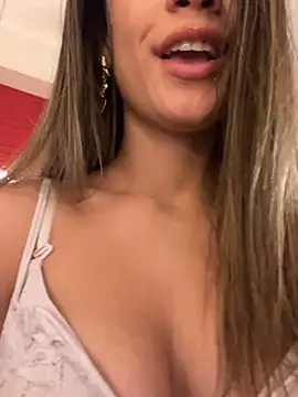 Alisha-Bond online show from March 8, 2025, 3:06 am