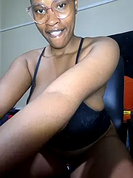 Snapshot of sexy_boobs97 chatting on April 23, 2026, 4:57 am sexy boobs97 online show from April 23, 2026, 4:57 am