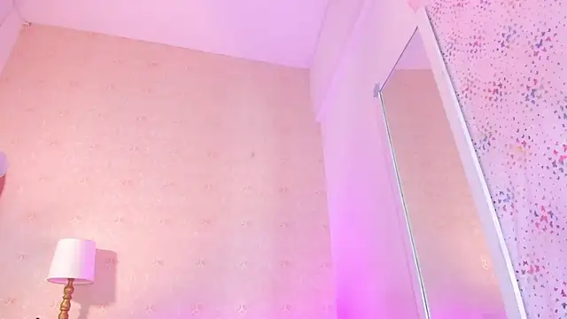 AMAIAA LOVE online show from October 29, 2025, 12:29 pm