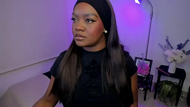 Im Maria online show from November 12, 2025, 1:06 am