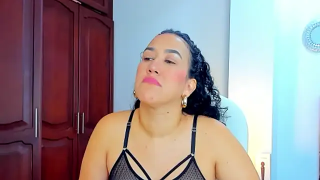 kathyajhonss online show from January 6, 2025, 9:54 pm
