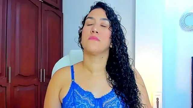 kathyajhonss online show from January 7, 2025, 10:19 pm