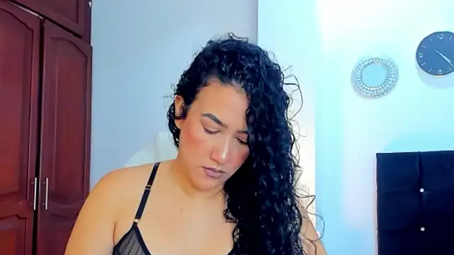 kathyajhonss online show from January 11, 2025, 9:25 pm