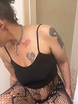 Princess Desirae online show from May 20, 2026, 6:19 am