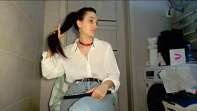 Snapshot of Iren chatting on February 7, 2026, 11:41 pm Iren online show from February 7, 2026, 11:41 pm