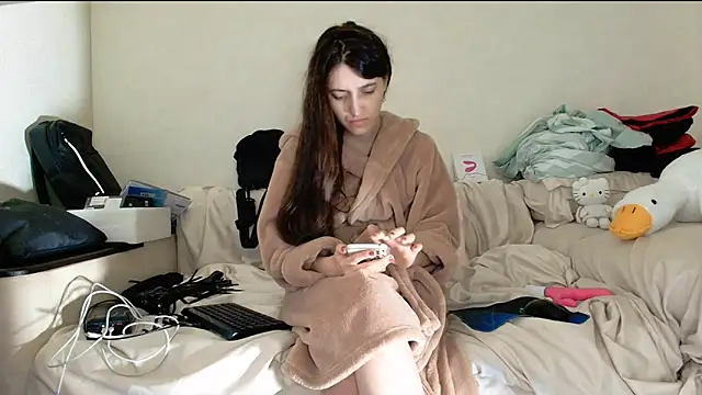 Snapshot of Iren chatting on February 13, 2026, 1:01 am Iren online show from February 13, 2026, 1:01 am