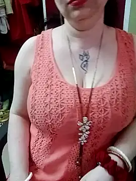 Snapshot of Raja_Ranii chatting on December 14, 2024, 1:27 pm Raja Ranii online show from December 14, 2024, 1:27 pm