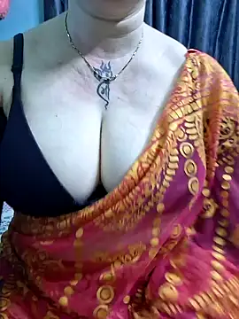 Snapshot of Raja_Ranii chatting on November 20, 2025, 3:01 pm Raja Ranii online show from November 20, 2025, 3:01 pm