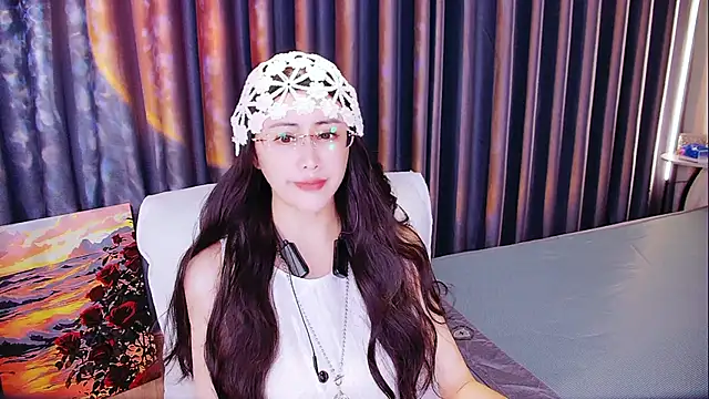 Daisy7 11 online show from September 17, 2025, 7:10 am