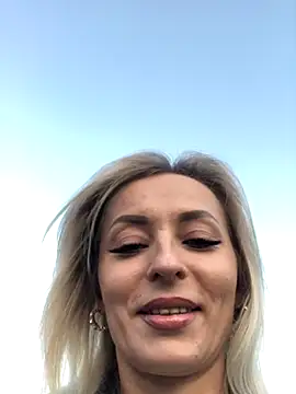 Diamond Bunny  online show from November 4, 2025, 2:38 pm