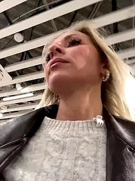 Diamond Bunny  online show from November 14, 2025, 12:48 pm