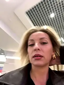 Diamond Bunny  online show from November 23, 2025, 11:32 am