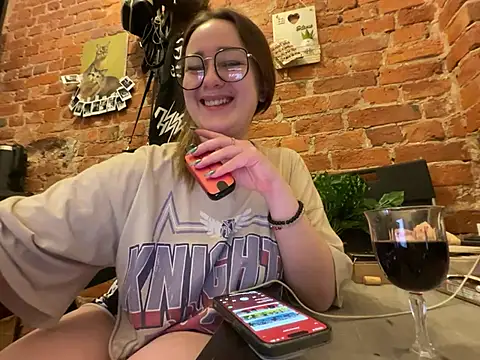Emma B1uem online show from December 12, 2024, 12:59 am