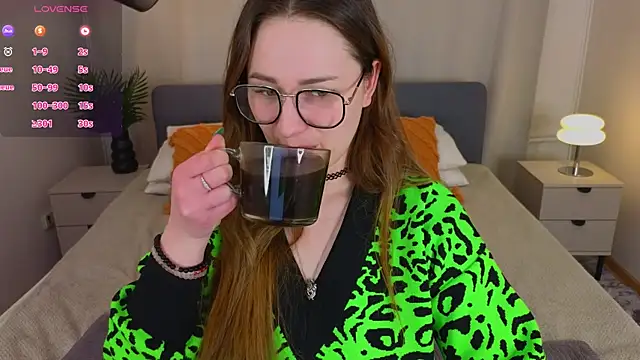 Emma B1uem online show from December 12, 2024, 9:48 pm