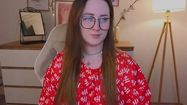 Emma B1uem online show from December 18, 2024, 9:29 pm
