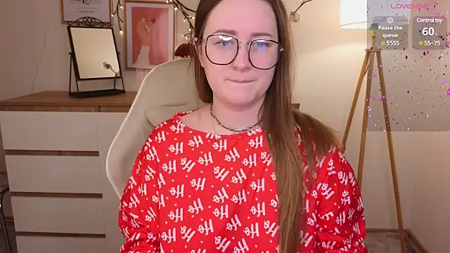 Emma B1uem online show from December 20, 2024, 9:06 pm