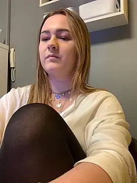 Emma B1uem online show from January 11, 2025, 12:40 pm
