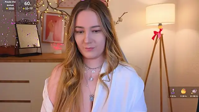 Emma B1uem online show from January 18, 2025, 1:51 pm