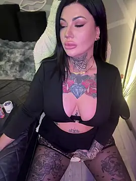 krysstal003 online show from January 4, 2025, 10:34 pm