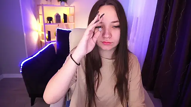 Snapshot of ElysLunar chatting on January 8, 2025, 7:03 am ElysLunar online show from January 8, 2025, 7:03 am