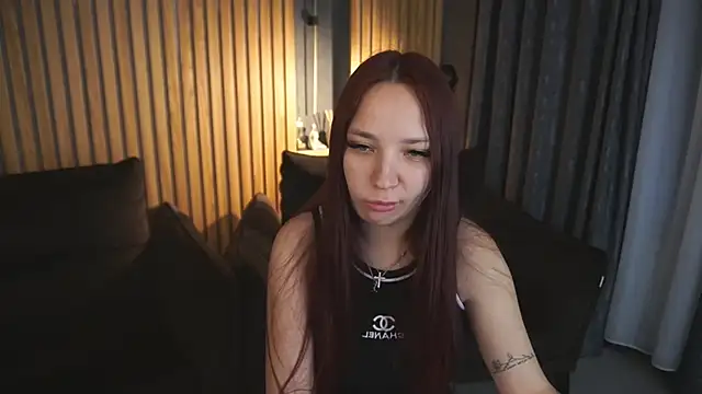 ElysLunar online show from November 27, 2025, 6:48 am