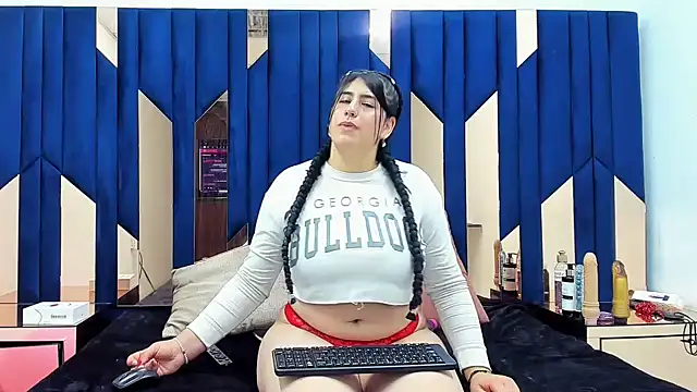 Criistaal  online show from January 31, 2025, 4:36 am