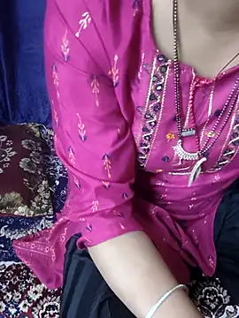 kaveerpooja947 online show from October 26, 2025, 4:57 pm