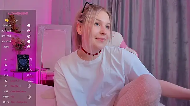 Colleen Blake online show from January 20, 2025, 1:18 am