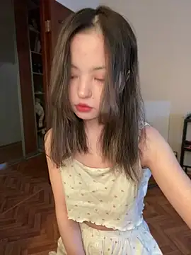 lalallalalaa- online show from February 18, 2025, 3:42 am