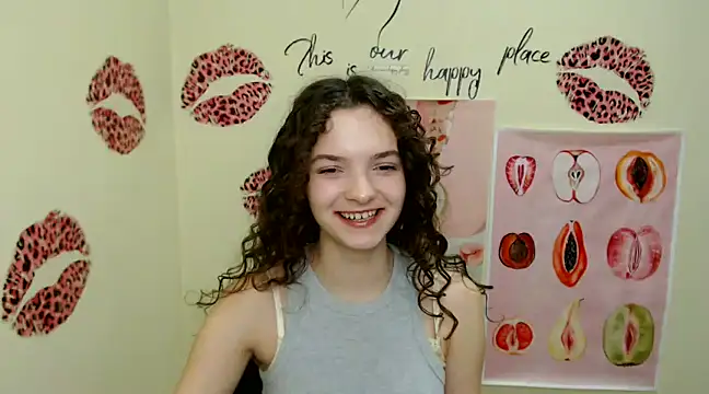  SusieSu  online show from December 9, 2024, 7:18 pm