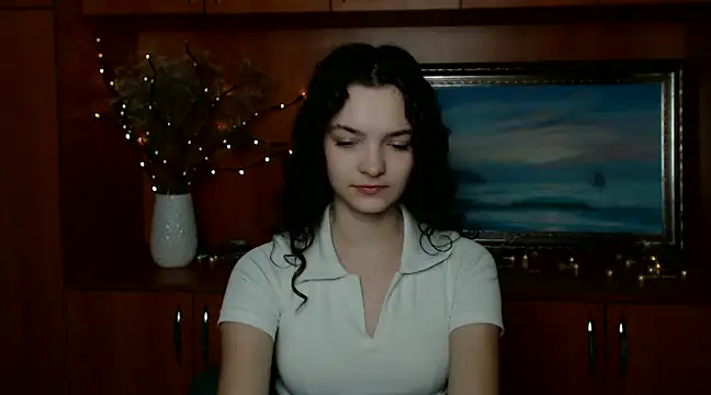  SusieSu  online show from December 11, 2024, 1:06 pm