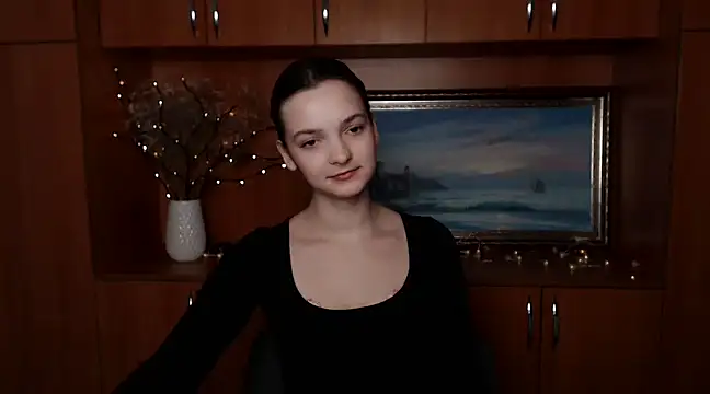  SusieSu  online show from December 17, 2024, 1:16 pm