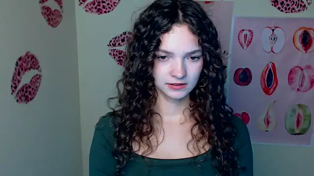  SusieSu  online show from October 4, 2025, 7:01 pm