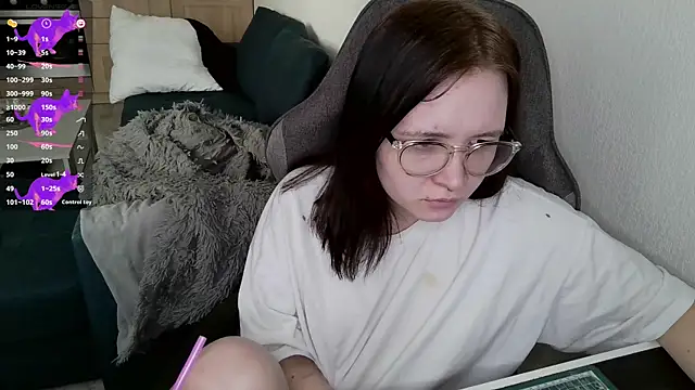 Snapshot of crashtest_13 chatting on December 24, 2024, 8:22 am crashtest 13 online show from December 24, 2024, 8:22 am