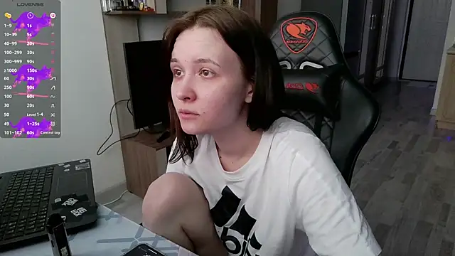 Snapshot of crashtest_13 chatting on December 29, 2024, 10:45 am crashtest 13 online show from December 29, 2024, 10:45 am