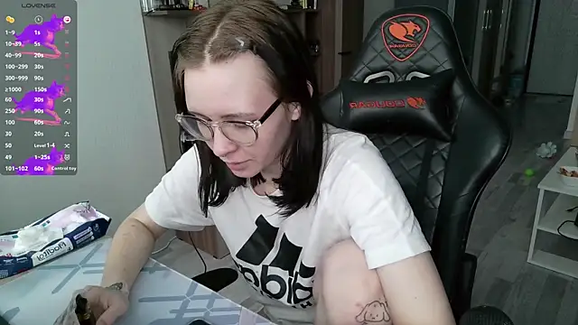 Snapshot of crashtest_13 chatting on December 30, 2024, 10:21 am crashtest 13 online show from December 30, 2024, 10:21 am