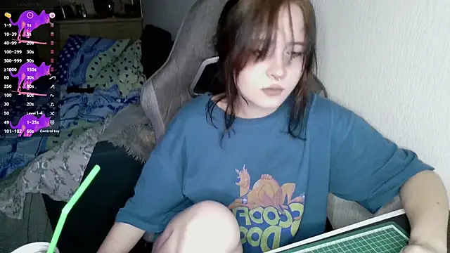 Snapshot of crashtest_13 chatting on January 23, 2025, 11:58 pm crashtest 13 online show from January 23, 2025, 11:58 pm